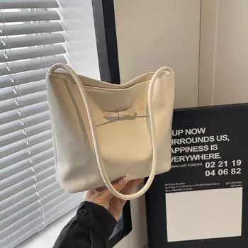 Корейская нишевая сумка подмышкой женская новинка 2024 года летняя модная портативная сумка-ведро модная повседневная сумка через плечо чёрный