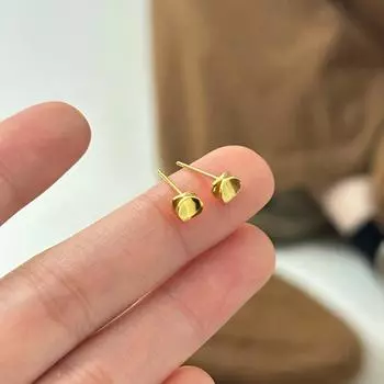 Корейская версия геометрических сережек-гвоздиков, женские простые нишевые темпераментные аксессуары для поездок на работу, маленькие серьги