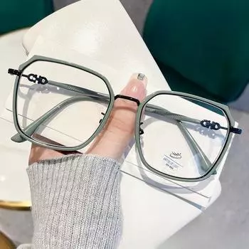 Корейская версия маленькой красной книги с квадратной блестящей рамкой той же моды может быть оснащена плоским зеркалом для близорукости. белый