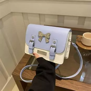 Корейская версия модной контрастной цветной сумки под мышкой для женщин 2024 года, новая маленькая квадратная сумка с бантом, модная сумка-мессенджер через плечо Cambridge синий