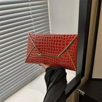 Корейская версия модной ретро простой пригородной маленькой сумки для женщин 2024 года весна новая нишевая текстура клатч сумка иностранный стиль для женщин чёрный