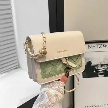 Корейская версия модной сумки через плечо для женщин 2024 года, лето, новый иностранный стиль, простая модная ниша, повседневная косая сумка, маленькая женская чёрный