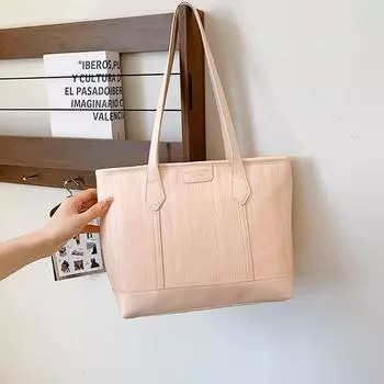 Корейская версия нишевая большая вместительная сумка для поездок на работу женская 2024 новая модная сумка-тоут модная текстура сумка через плечо прилив чёрный