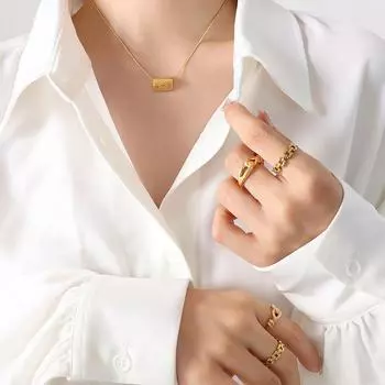 Корейская версия ожерелья с подвеской в виде треугольника серии Campus Wind Versatile, цепочка на ключицу из титановой стали 18-каратного золота