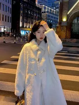 Корейская версия плюшевого пальто с роговой пряжкой для женщин, теплое свободное пальто из искусственного меха ягненка, средней и длинной длины S белый