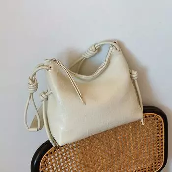 Корейская версия повседневной сумки большой вместимости для женщин 2024 года, новая высококачественная сумка-тоут, простая сумка через плечо для поездок на работу чёрный