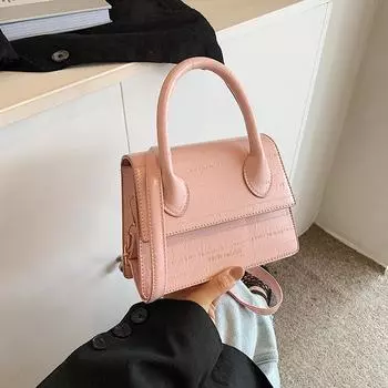 Корейская версия простой женской сумки через плечо, женская маленькая сумка, женская 2024 новая модная маленькая свежая сумка-мессенджер маленькая квадратная сумка чёрный