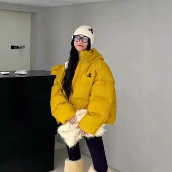 Корейская версия пуховая куртка с капюшоном женская зимняя 2024 новый дизайн sense вышивка ниша белый утиный пух короткое свободное пальто S