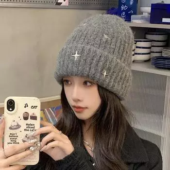 Корейская версия шерстяной шапки со звездами, женская осенне-зимняя шапка с большой окружностью головы, универсальная защитная шапка, показывающая маленькое лицо average size (elastic) чёрный