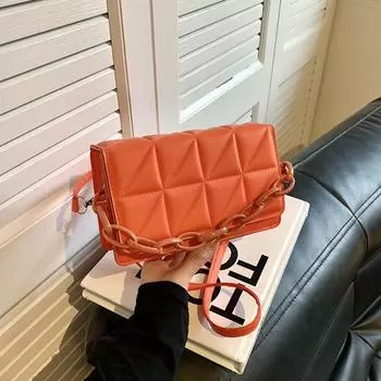 Корейская версия сумки-мессенджера с ромбом 2024 года, новая зимняя сумка, женская повседневная сумка в иностранном стиле, маленькая квадратная сумка, модная и простая сумка через плечо чёрный