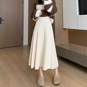 Корейская версия трикотажной плиссированной юбки-полюбки, трапециевидной формы средней длины с завышенной талией, элегантная мягкая и клейкая юбка-свитер One Size чёрный