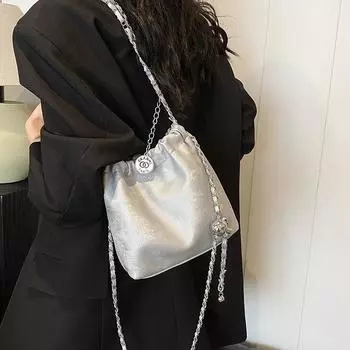 Корейская версия, высококачественная женская сумка подмышками, новинка весны 2024, минималистичная сумка-ведро, универсальная сумка через плечо с цепочкой