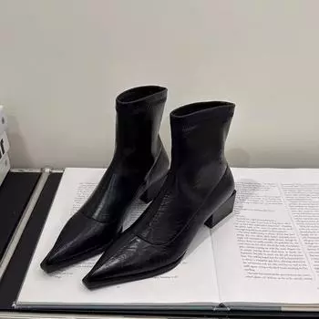 Корейские маленькие босоножки коричневые заостренные короткие ботинки женская обувь 2024 новые модные универсальные иностранные тонкие ботинки на толстом каблуке популярные 35 чёрный