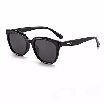 Корейские модные поляризационные солнцезащитные очки имеют тонкую лицевую сторону, которую можно сочетать с солнцезащитными очками для защиты от солнца и ультрафиолета летом.