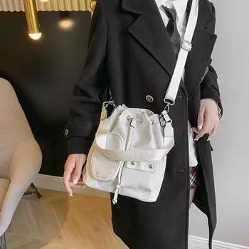 Корейский нишевый нейлоновый рюкзак с несколькими карманами для отдыха для женщин, простой и универсальный рюкзак с текстурой и шнурком для повседневного рюкзака