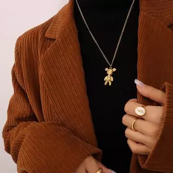 Корейское новое ожерелье с подвеской в виде медведя в стиле хип-хоп, цепочка на ключицу, покрытая титановой сталью 18-каратного золота, не выцветающая ювелирная бижутерия