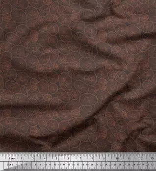 Коричневая полиэфирная креповая ткань Soimoi с принтом в виде листьев лотоса, 42 дюйма в ярдах 42 Inch Wide - Poly Crepe коричневый