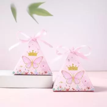 Коробка конфет в виде треугольника с бабочкой, коробка шоколадных подарков, декор для дня рождения для детей и девочек, принадлежности для дня рождения, подарки, сувениры As picture