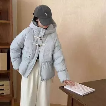 Короткая куртка-пуховик с капюшоном женская зимняя мода 2024 года с пряжкой-бочкой утолщенная белая куртка-хлеб на утином пуху прилив S розовый