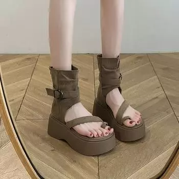 Короткие полые ботинки 2024 года, летние новые короткие ботинки для курительной трубки, маленькие и популярные ботинки с открытым носком и толстой подошвой, модные классные ботинки 35 чёрный