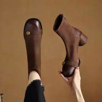 Короткие сапоги на высоком каблуке, женские плюшевые утеплители, весна, осень и зима 2024 года, новые модные ретро-сапоги с квадратным носком в стиле пэчворк 35 чёрный