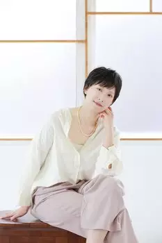 Короткий парик, термостойкий, шоколадный, черный [Присцилла] чёрный