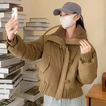 Короткий пуховик для женщин, новинка 2023 года, зимняя плотная и свободная вязаная хлопковая куртка с большими лацканами M чёрный