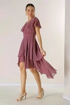 Короткое спереди, длинное сзади, на подкладке, с воланами, многоярусное шифоновое платье