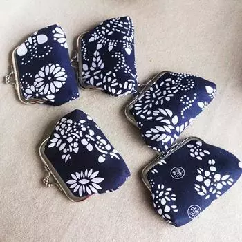 Кошелек для монет Винтажный этнический цветочный принт с пряжкой Дизайн Компактное хранение монет Портативный