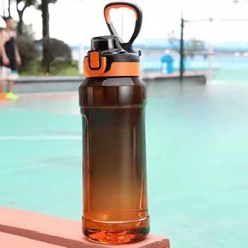 Космическая чашка Пластиковая уличная чашка для фитнеса и спорта большой емкости для мужчин и женщин Портативная удобная прозрачная соломенная чашка. 700ml