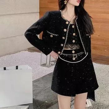 Костюм в ароматном стиле для женщин, новые аксессуары для волос на осень и зиму, женственное темпераментное короткое пальто, майка, широкие шорты, комплект из трех предметов S