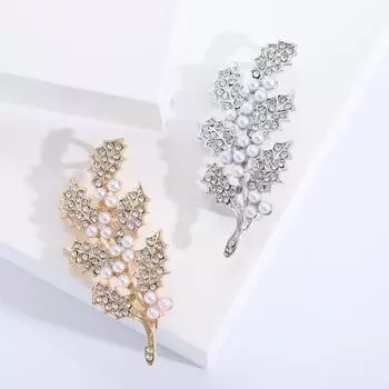 Кожа Подкладка Жемчуг Стразы Лист Брошь Нагрудная Пряжка Брошь Анти-Свет Пряжка Булавка Классическая Темпераментная Одежда