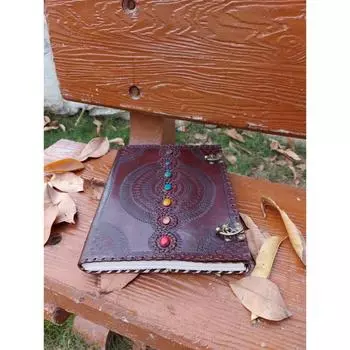 Кожаная Книга-журнал Seven Chakra Средневековая Каменная Тисненая Книга Теней Ручной Работы Блокнот Путешествующая Книга Скетчбук Подарок на День Рождения 13 x 10 in коричневый