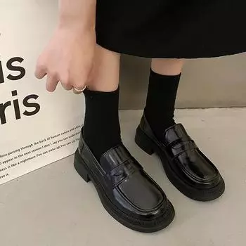 Кожаная обувь большого размера Женская Весенняя Новая Модная Ретро Британский Стиль Кожаная обувь Круглый Носок Толстый Каблук Мягкая Подошва Одинарная Обувь 35 чёрный