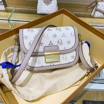 Кожаная седельная сумка в стиле ретро для женщин, 2023, новая нишевая сумка-мессенджер Joker с текстурой и небольшой сумкой в руке. M