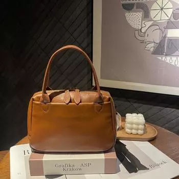 Кожаная сумка для женщин Французская винтажная кожаная маленькая квадратная сумка Маленькая сумка через плечо на одно плечо для женщин Width 22 * Height 16 * Thick 8CM