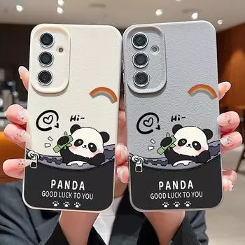 Кожаная текстура с милым принтом панды, тонкий мягкий чехол для Samsung S25 S24 FE S23 Ultra S22 A16 A15 A56 A55 A36 A35 A34, противоударный матовый чехол для телефона TPU Samsung S25 чёрный