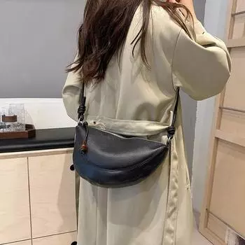 Кожаная женская сумка ручной работы, первый слой коровьей кожи, сумка через плечо, сумка-мессенджер, сумка-полумесяц, нагрудная сумка, лунная сумка, серия Mori красный