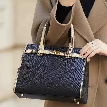 Кожаная женская сумка, весенняя сумка, сумка на одно плечо, большая вместимость, высококачественная, сумка для поездок на работу, женская сумка 28.5*14*21.5cm чёрный