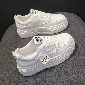 Кожаные белые туфли Весенние новые туфли на толстой подошве для увеличения роста Универсальная повседневная обувь Женская спортивная обувь Одиночные туфли 35