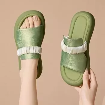 Кожаные сандалии-тапочки с толстой подошвой 35 зелёный