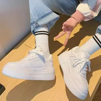 Кожаные туфли для досок для детей Весна Новые толстые подошвы Увеличить маленькие белые туфли для студентов Все повседневные спортивные туфли 35