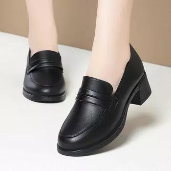 Кожаные туфли для женщин среднего возраста, рабочие туфли с глубоким вырезом и средним каблуком, одинарные туфли с мягкой подошвой, мягкие кожаные туфли для мам среднего и пожилого возраста 35 чёрный