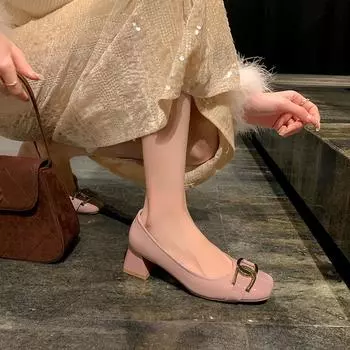 Кожаные туфли-лодочки с квадратной головкой и толстым каблуком, легкие, женские, весна и осень 2024, новый темперамент, лакированная кожа, бордовый, низкий каблук для женщин 34 красный