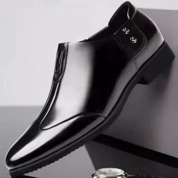 Кожаные туфли мужские 2025 осень новые универсальные британские туфли с мягкой подошвой мужские деловые туфли для свадьбы жениха с одной педалью 38 чёрный