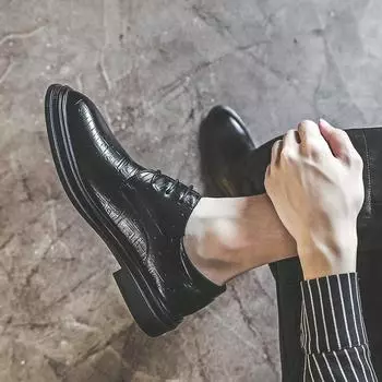 Кожаные туфли мужские деловые мужские туфли для свадьбы жениха британские тисненые модные маленькие кожаные туфли мужские 2336-J 38 чёрный