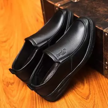 Кожаные туфли мужские новые деловые повседневные всесезонные дышащие мужские британские и корейские версии круглые свадебные туфли для жениха 38