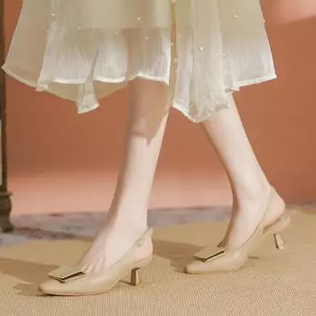 Кожаные туфли телесного цвета на высоком каблуке женские летние сандалии с квадратной пряжкой и белой сумкой на заостренном носке с тонким ремешком на каблуке 34 чёрный