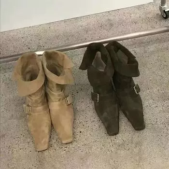 Кожаные замшевые винтажные ботинки с квадратной головкой, два в два раза, складки, толстый каблук, ремень, пряжка, средние ботинки, женские сезонные ботинки Martin, короткие ботинки 35 хаки