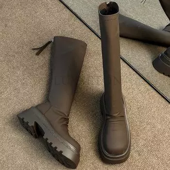 Кожаные женские мотоциклетные ботинки на толстой подошве с круглым носком и молнией сзади. Длинные сапоги. Модная и универсальная женская обувь. 35 чёрный